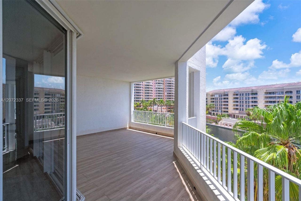 715 Crandon Blvd , Unit PH-5, Key Biscayne, FL 33149 Photo