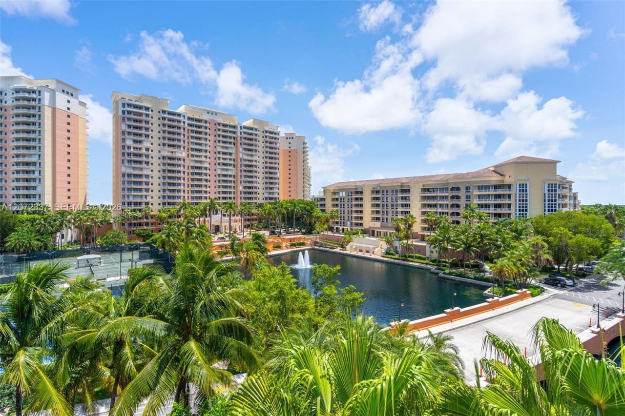 715 Crandon Blvd , Unit PH-5, Key Biscayne, FL 33149 Photo