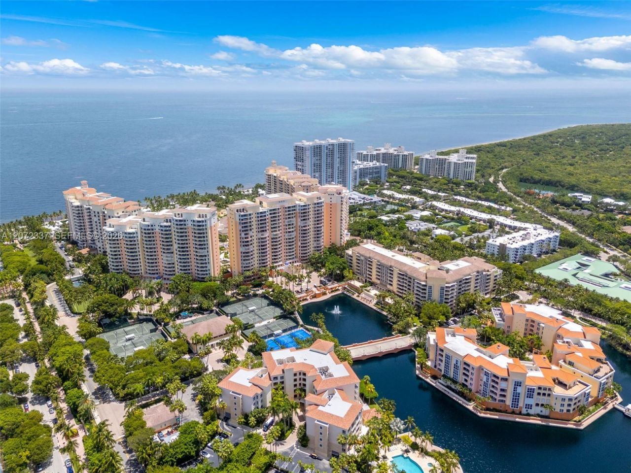 715 Crandon Blvd , Unit PH-5, Key Biscayne, FL 33149 Photo