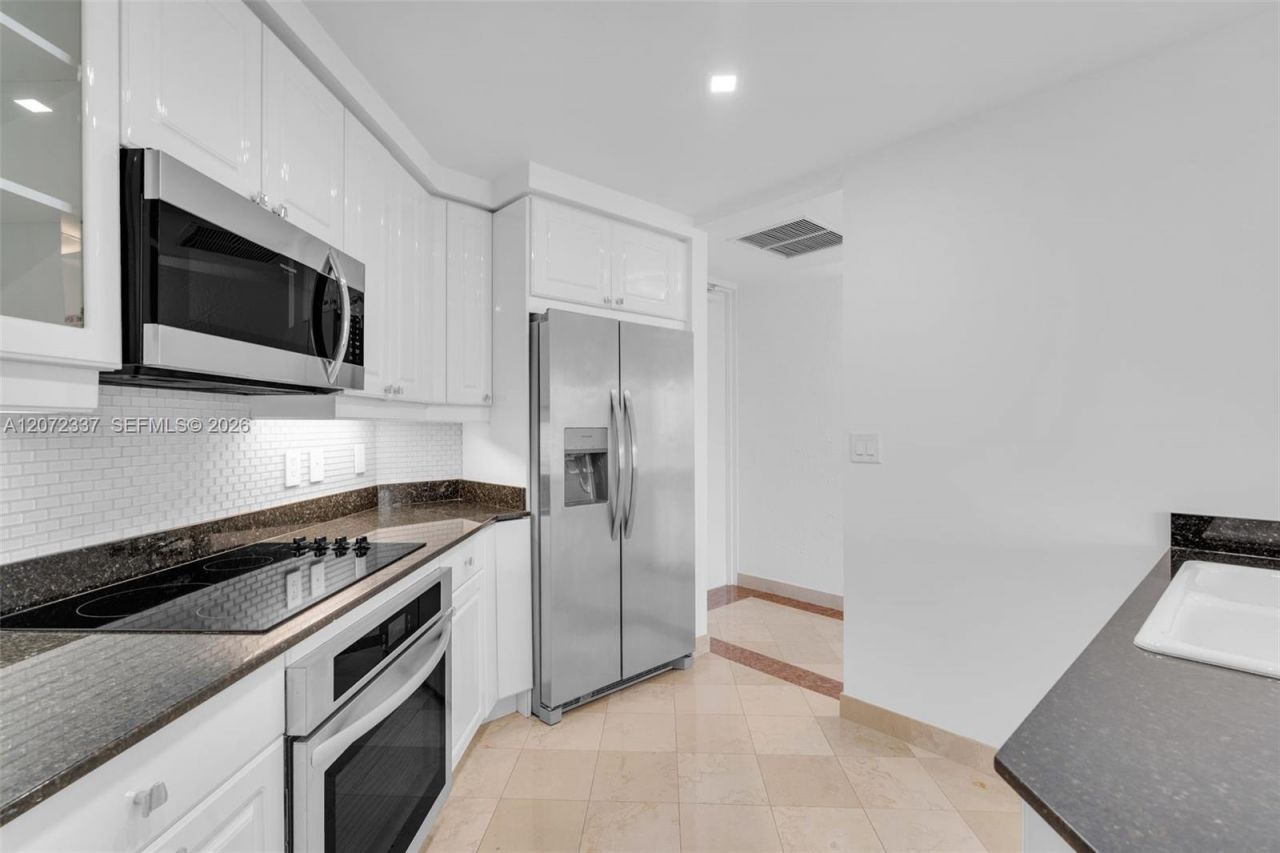 715 Crandon Blvd , Unit PH-5, Key Biscayne, FL 33149 Photo