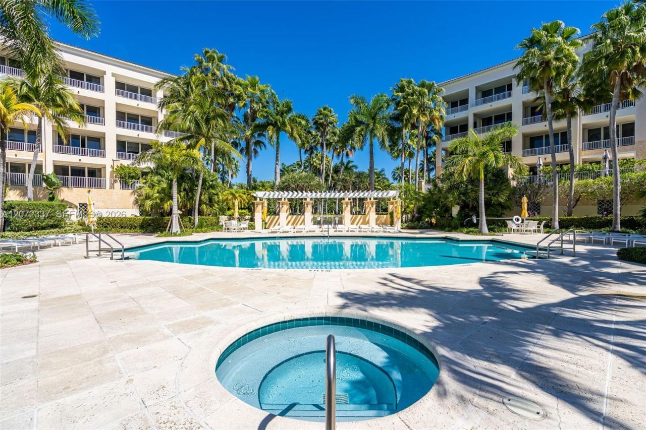715 Crandon Blvd , Unit PH-5, Key Biscayne, FL 33149 Photo
