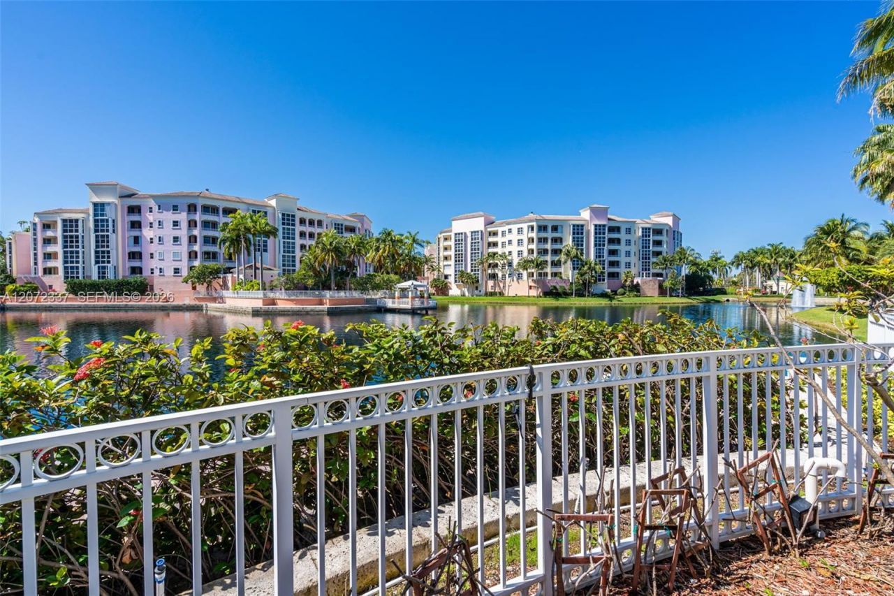 715 Crandon Blvd , Unit PH-5, Key Biscayne, FL 33149 Photo