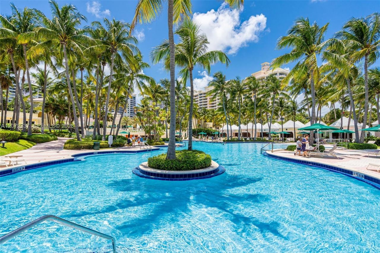 715 Crandon Blvd , Unit PH-5, Key Biscayne, FL 33149 Photo