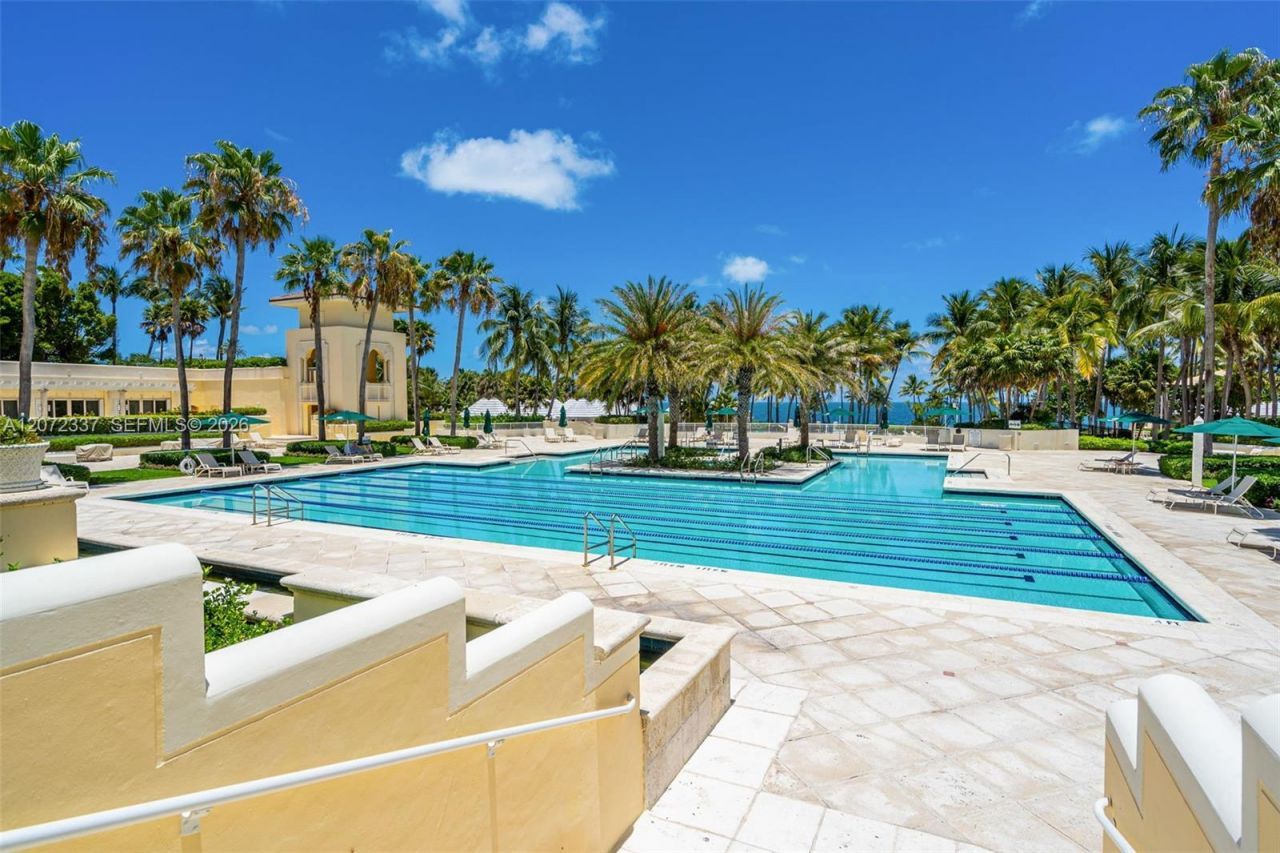 715 Crandon Blvd , Unit PH-5, Key Biscayne, FL 33149 Photo