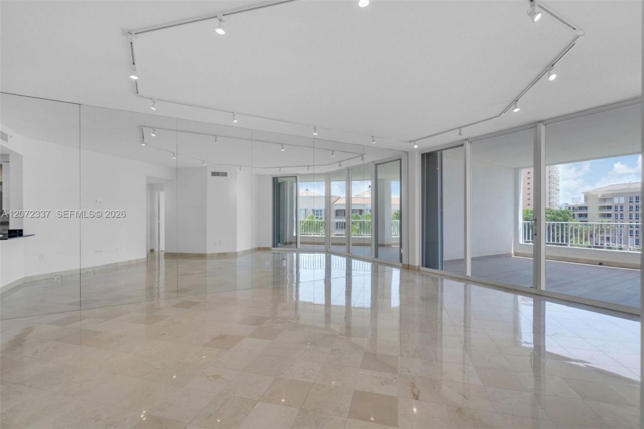 715 Crandon Blvd , Unit PH-5, Key Biscayne, FL 33149 Photo