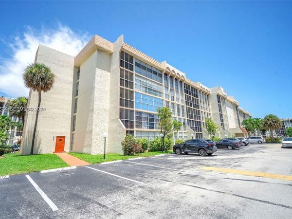 701 Three Islands Blvd , Unit 505, Hallandale Beach, FL 33009