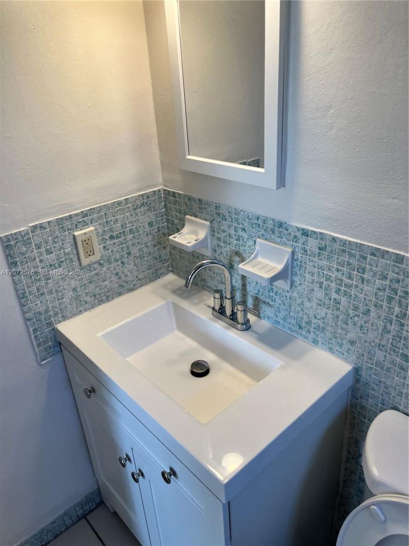 12905 Arch Creek Rd , Unit 8, North Miami, FL 33161 Photo