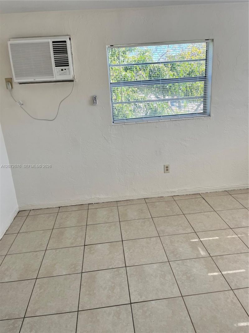 12905 Arch Creek Rd , Unit 8, North Miami, FL 33161 Photo
