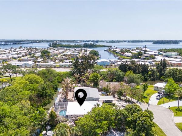 212 14th Place, Vero Beach, FL 32960