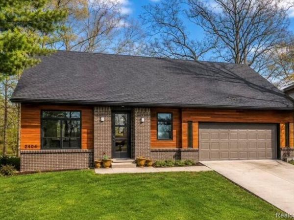2404 Uplong Street, West Bloomfield Township, Mi 48324