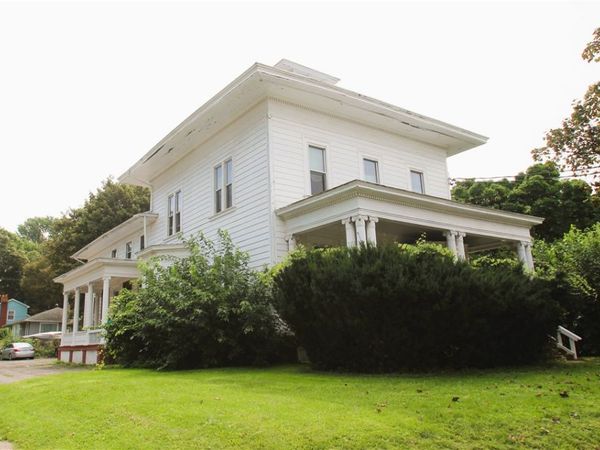 167 Main Street , Brockport, NY 14420
