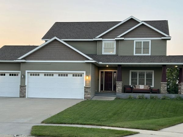 2915 Lake Vista Drive NW, Rochester, MN 55901