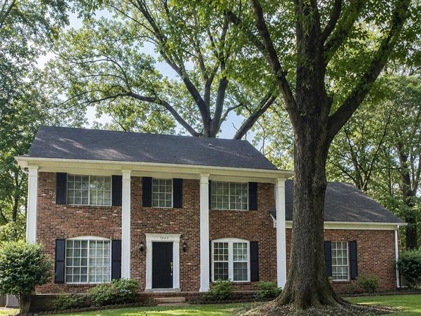 1562 HOLLY HILL DR, Germantown, TN 38138