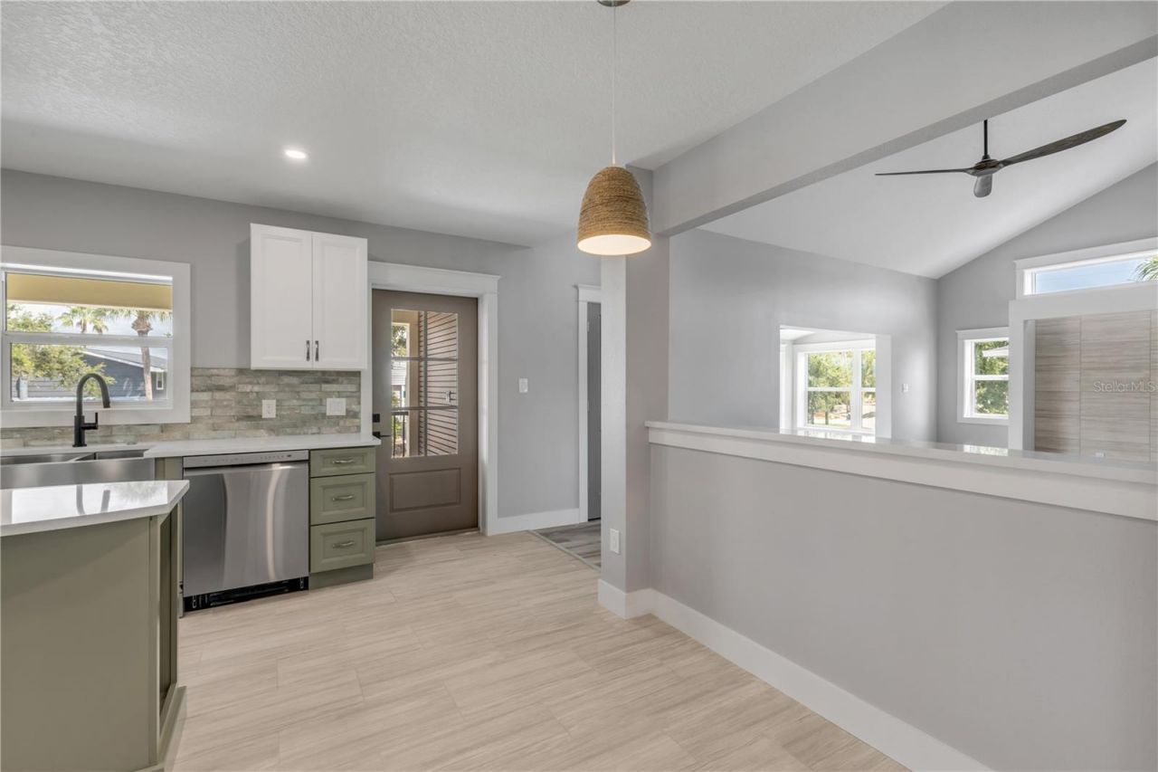 830 Eel Avenue, New Smyrna Beach, FL 32169 Photo