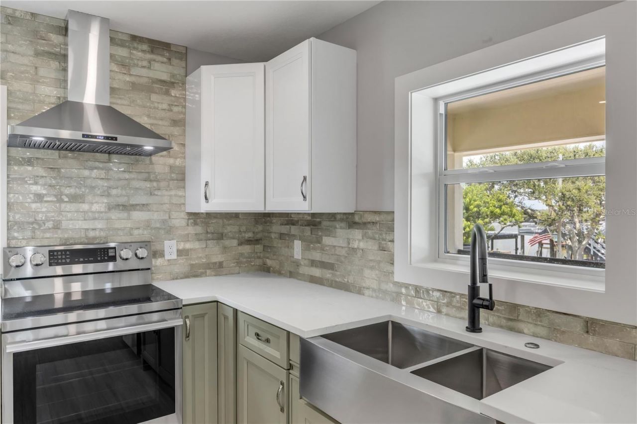 830 Eel Avenue, New Smyrna Beach, FL 32169 Photo