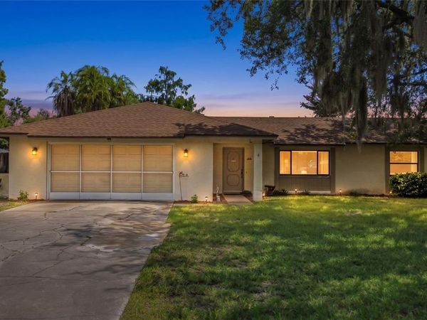 28800 TAMMI DRIVE , TAVARES, FL 32778