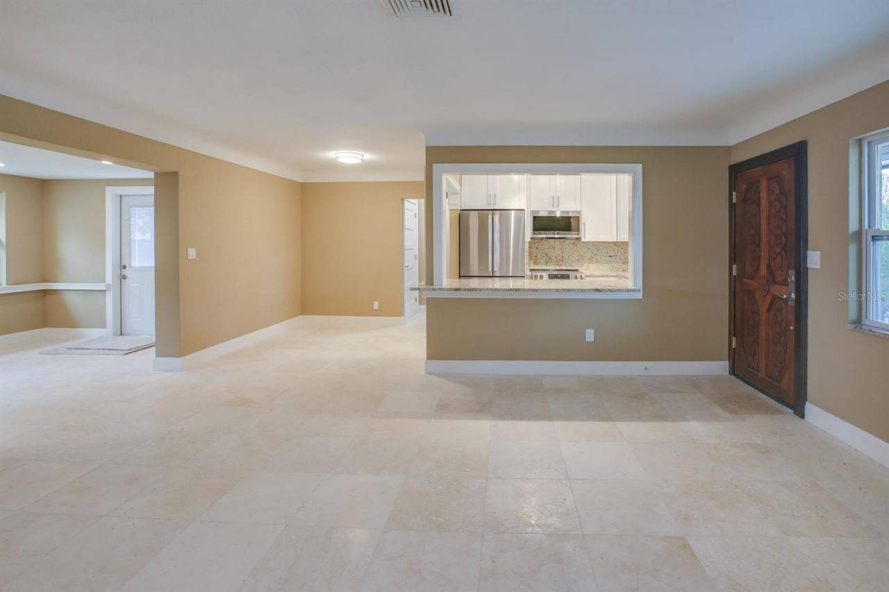 9046 3rd Street N, Saint Petersburg, FL 33702 Photo