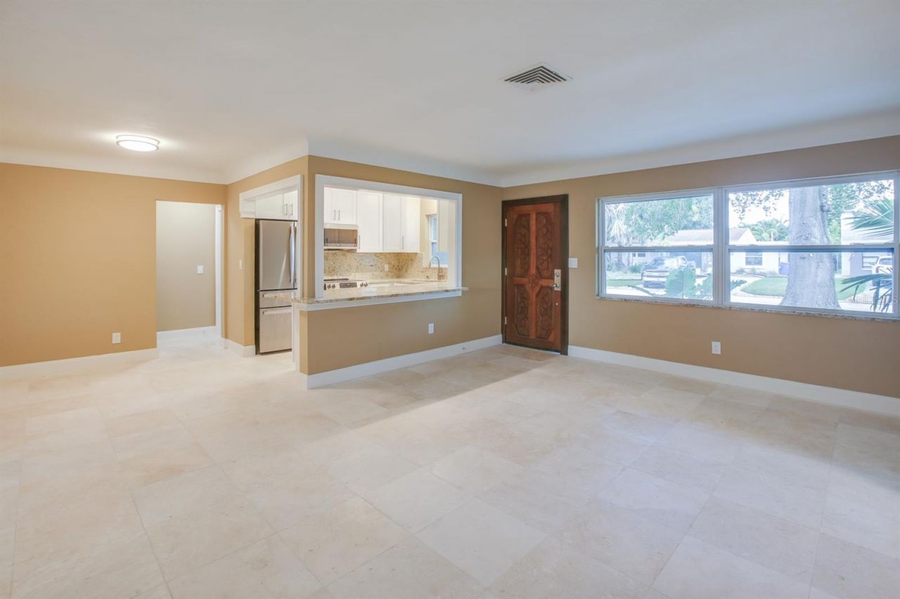 9046 3rd Street N, Saint Petersburg, FL 33702 Photo