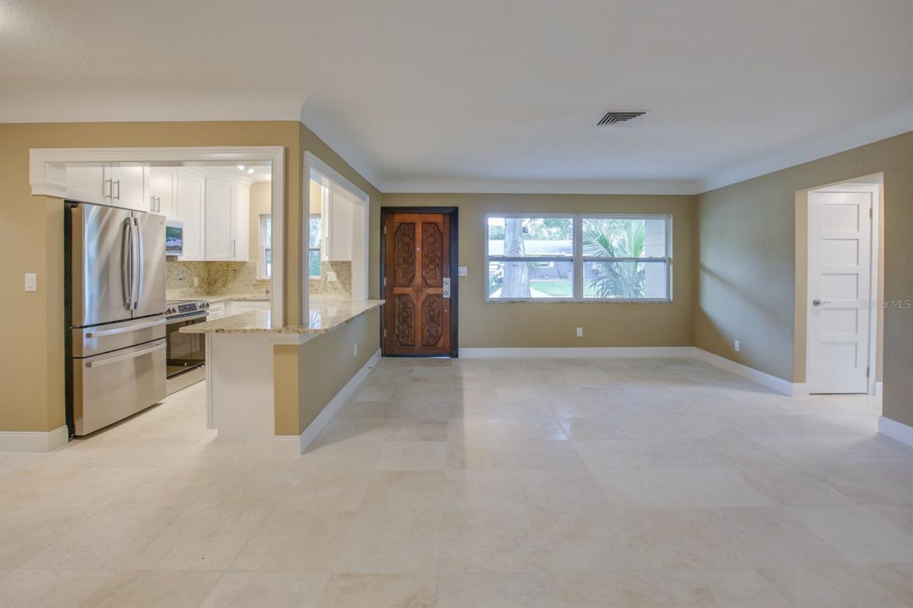 9046 3rd Street N, Saint Petersburg, FL 33702 Photo