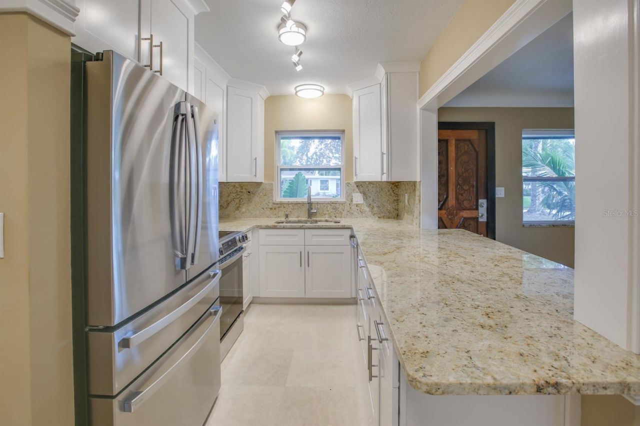 9046 3rd Street N, Saint Petersburg, FL 33702 Photo