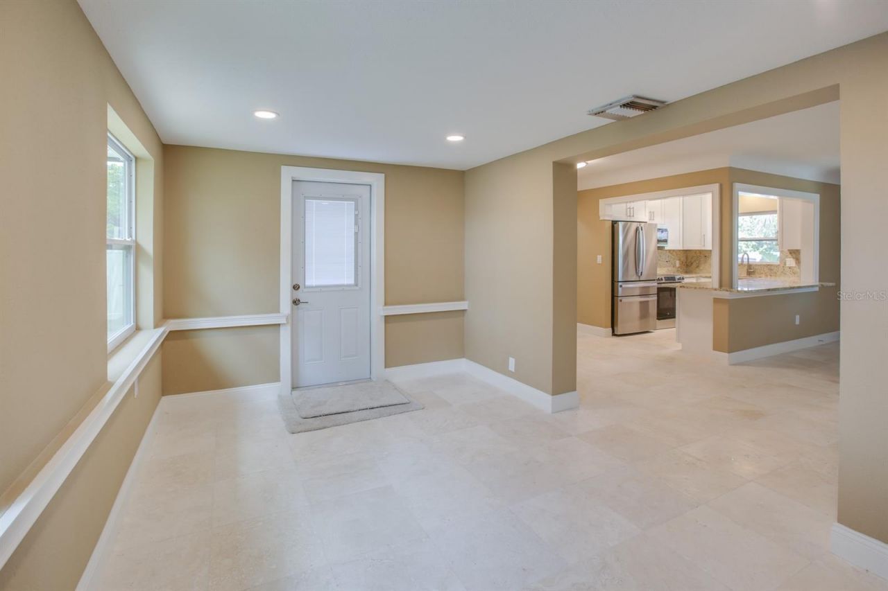9046 3rd Street N, Saint Petersburg, FL 33702 Photo