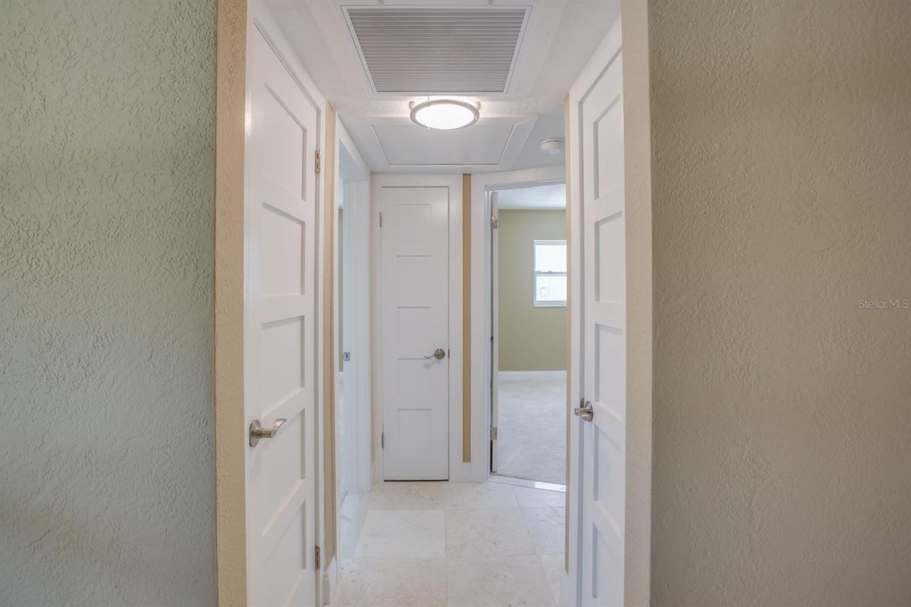 9046 3rd Street N, Saint Petersburg, FL 33702 Photo