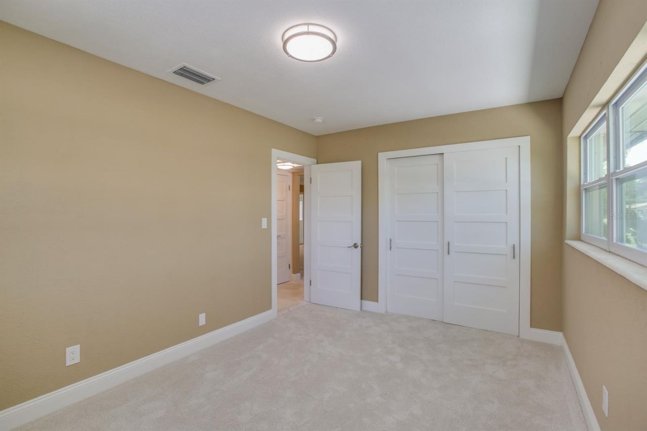 9046 3rd Street N, Saint Petersburg, FL 33702 Photo
