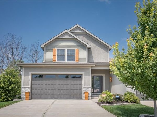 31736 W 83rd Court, De Soto, KS 66018