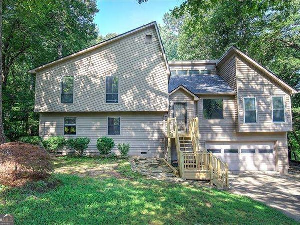 1032 Summer Place NW, Acworth, GA 30102