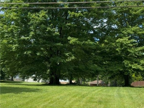 2950 Hi Vue Drive , Akron, OH 44312