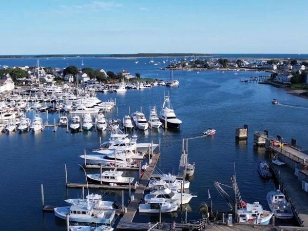 89 Lewis Bay Rd, Unit 207, Barnstable, MA 02601