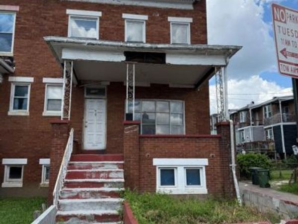 2102 N DUKELAND, BALTIMORE, MD 21216