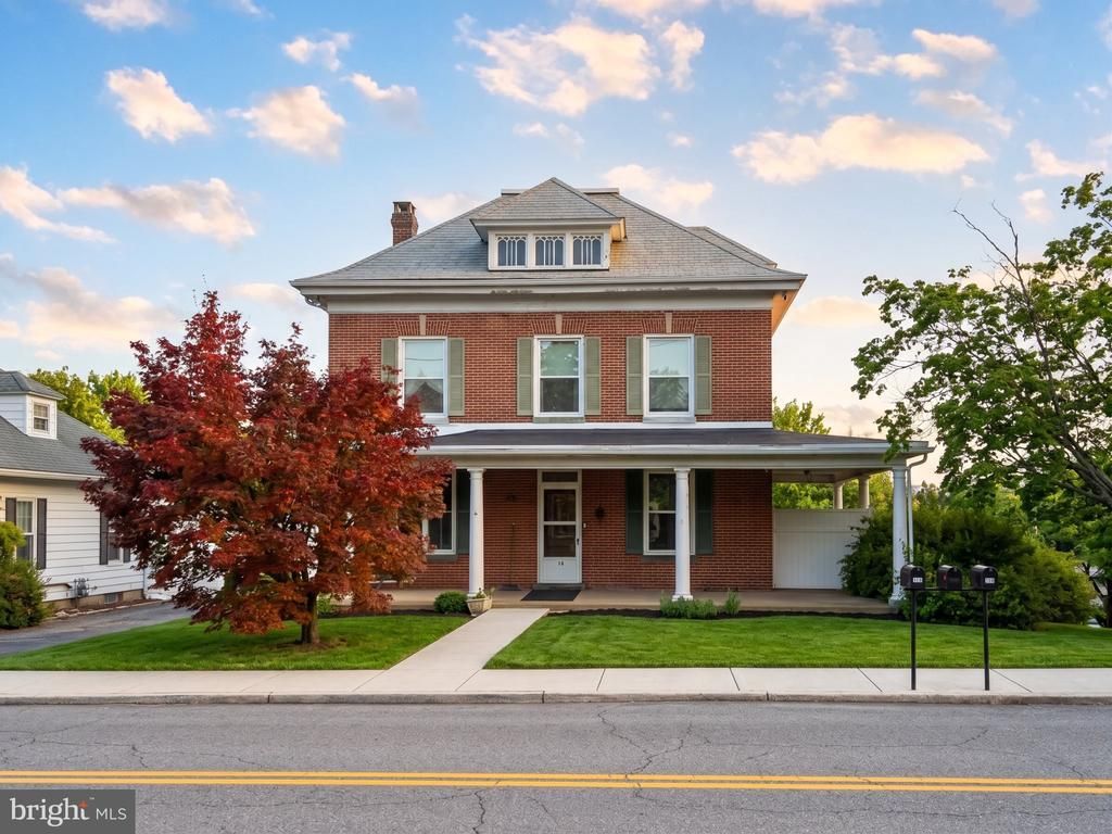 16 N MAPLE AVENUE , SMITHSBURG, MD 21783