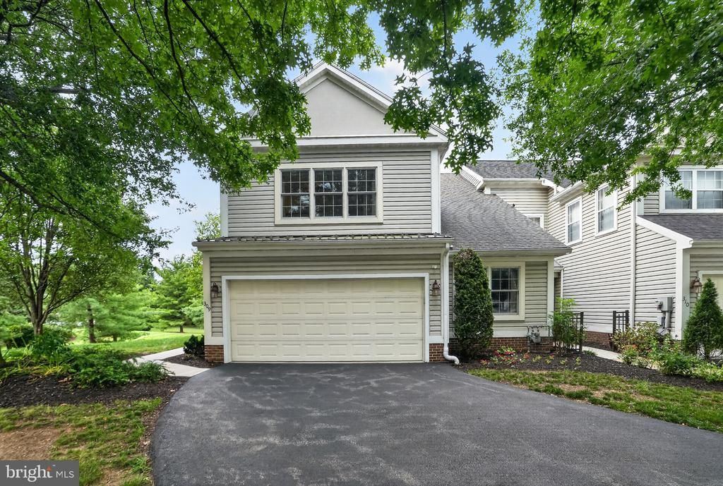 309 OAK HILL LANE, WYOMISSING, PA 19610