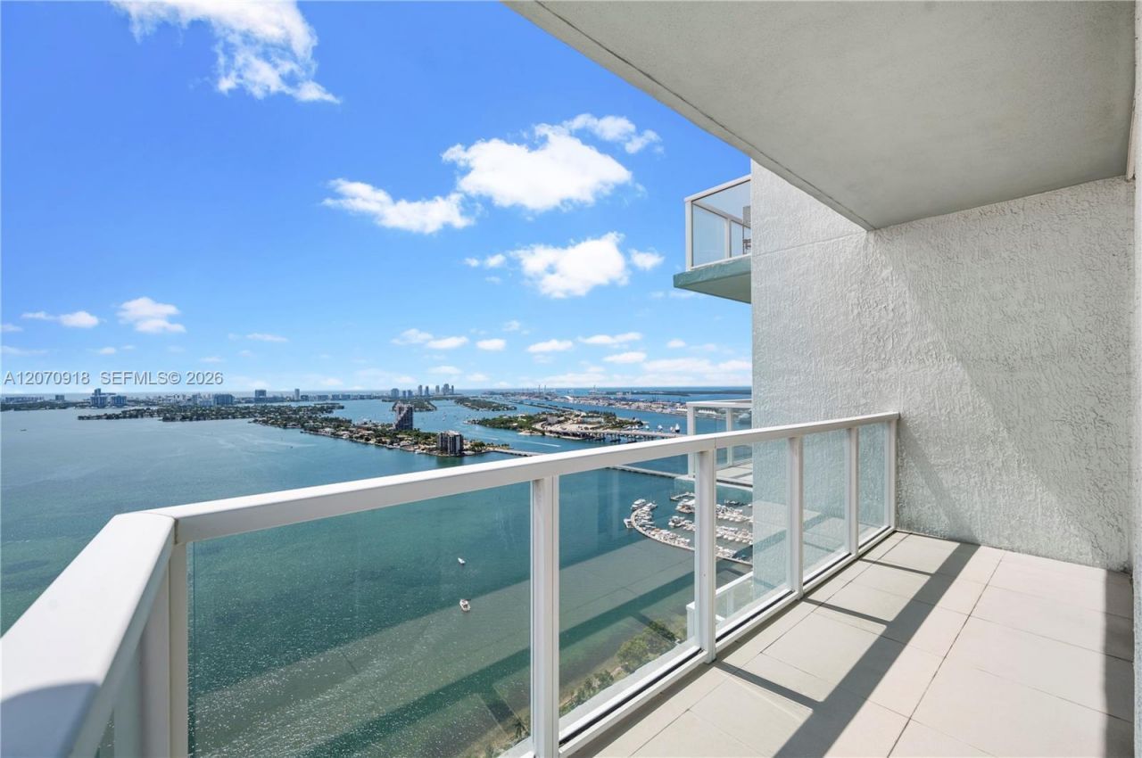 1900 N Bayshore Dr, Unit 4302, Miami, FL 33132 Photo