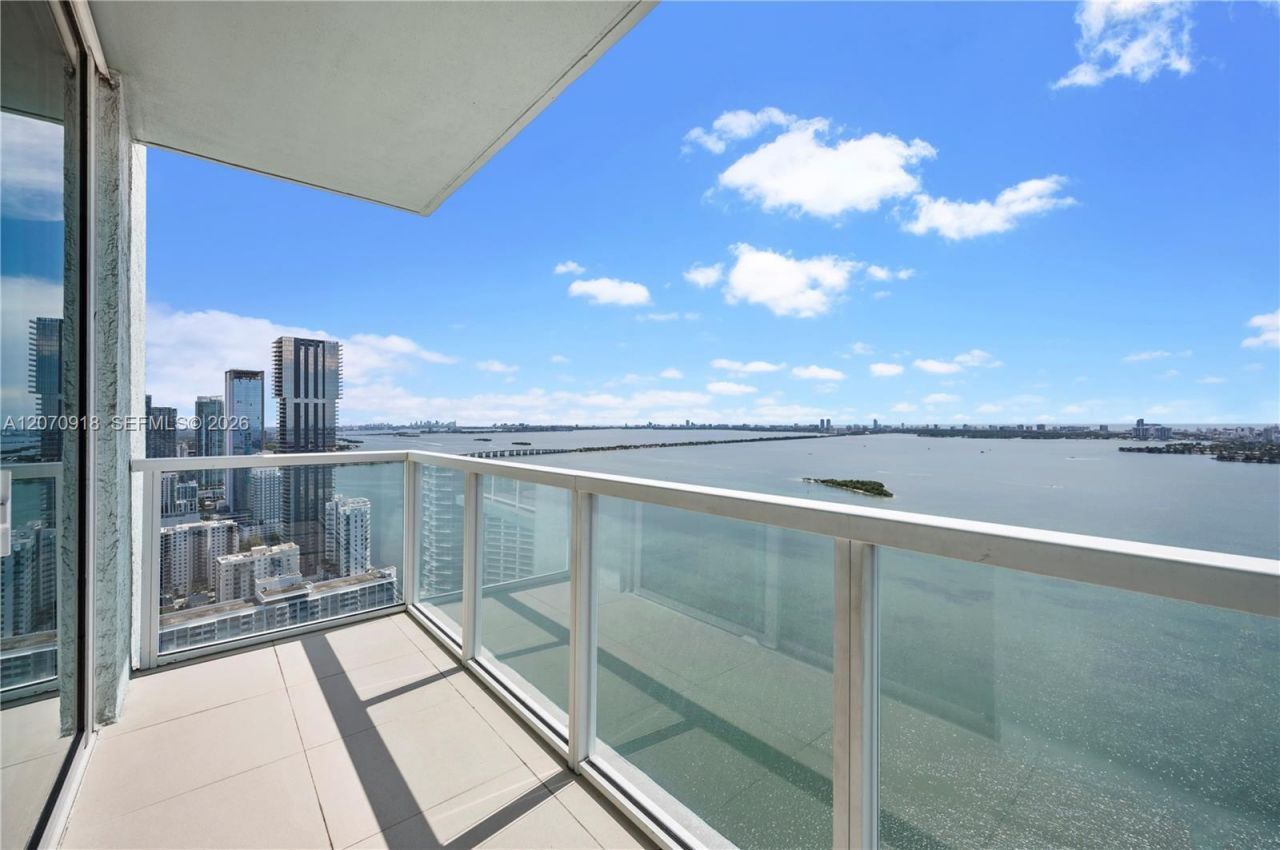 1900 N Bayshore Dr, Unit 4302, Miami, FL 33132 Photo