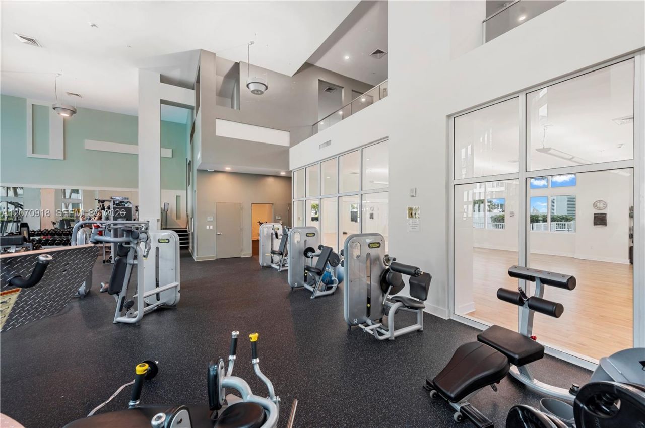 1900 N Bayshore Dr, Unit 4302, Miami, FL 33132 Photo