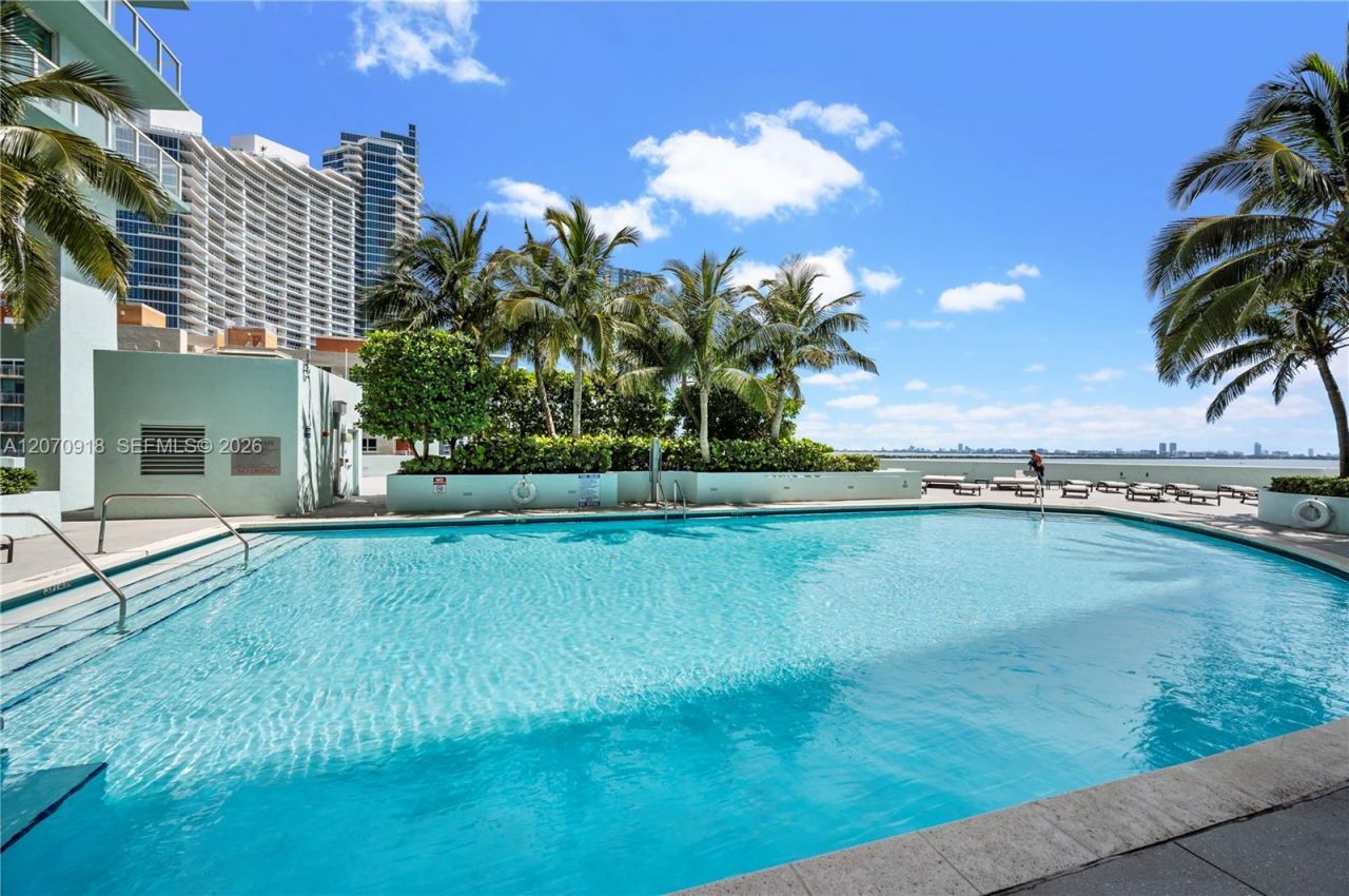1900 N Bayshore Dr, Unit 4302, Miami, FL 33132 Photo