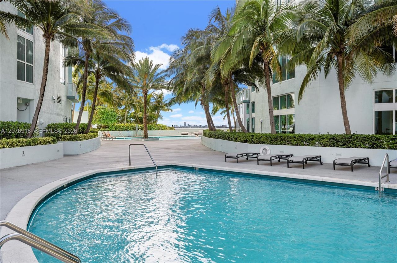1900 N Bayshore Dr, Unit 4302, Miami, FL 33132 Photo