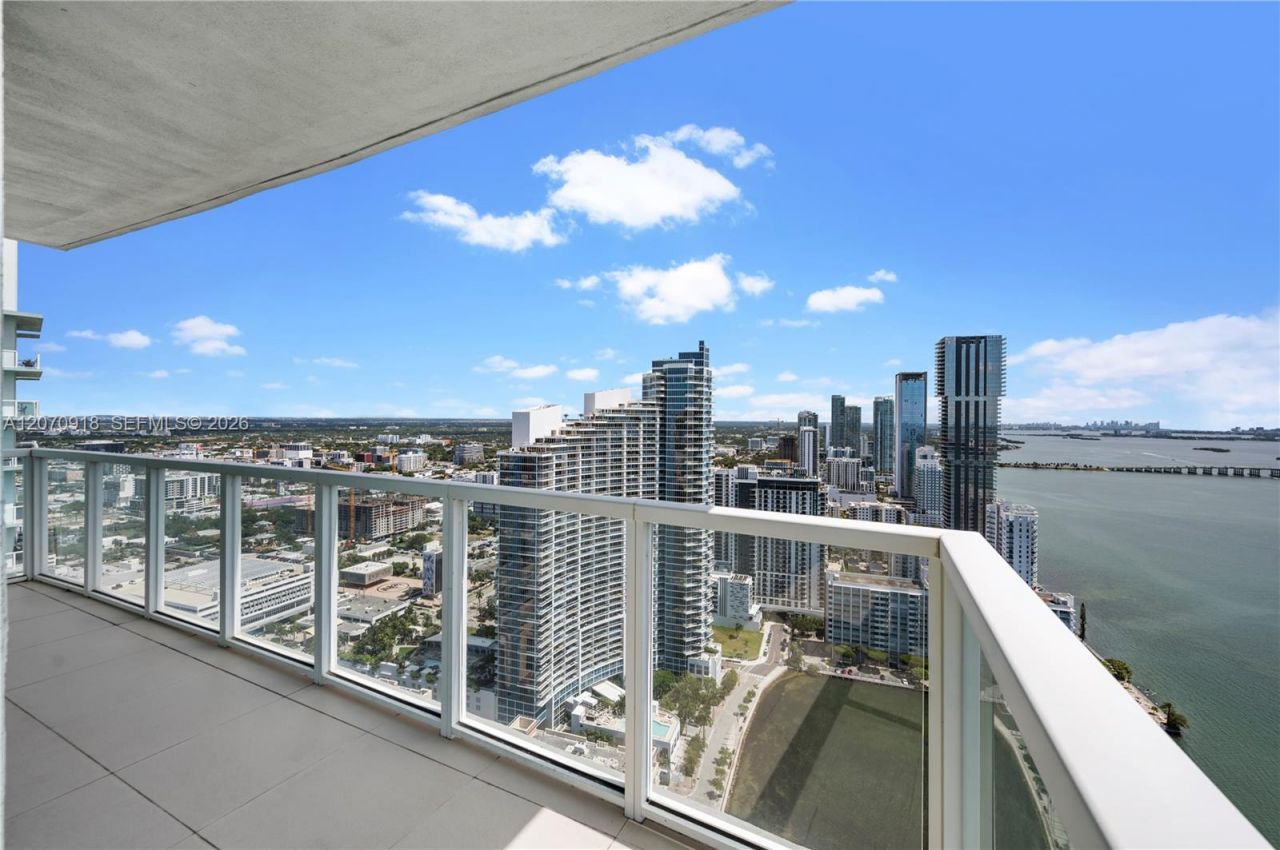 1900 N Bayshore Dr, Unit 4302, Miami, FL 33132 Photo