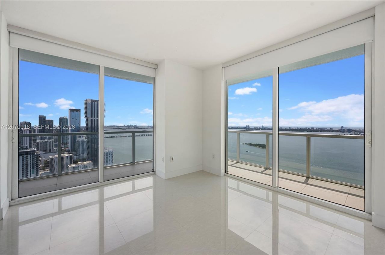 1900 N Bayshore Dr, Unit 4302, Miami, FL 33132 Photo