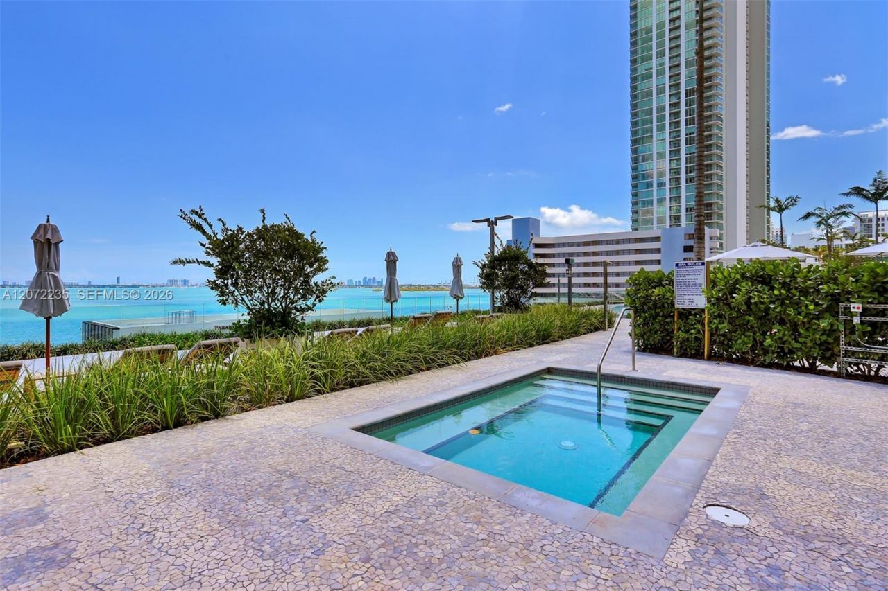650 NE 32nd St, Unit 1502, Miami, FL 33137 Photo