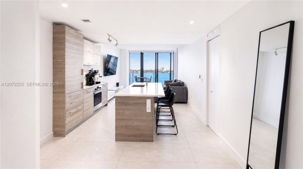 650 NE 32nd St, Unit 1502, Miami, FL 33137 Photo