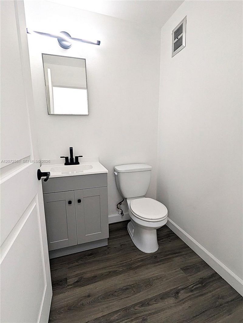 6301 Stirling Rd, Unit 6305, Davie, FL 33314 Photo