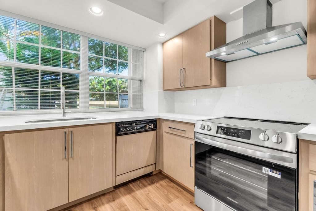 8120 Northboro Court, Unit 20A, Lake Clarke Shores, FL 33406 Photo