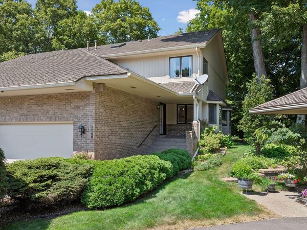 1159 Hollybrook Drive, Wayzata, MN 55391
