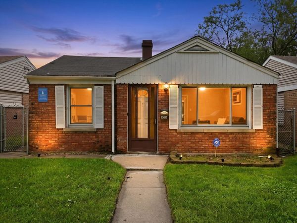 13437 S Green Bay Avenue , Chicago, IL 60633