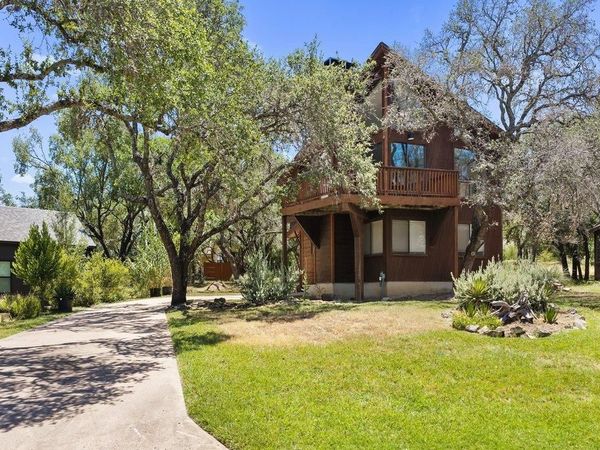 334 Coventry RD, Spicewood, TX 78669