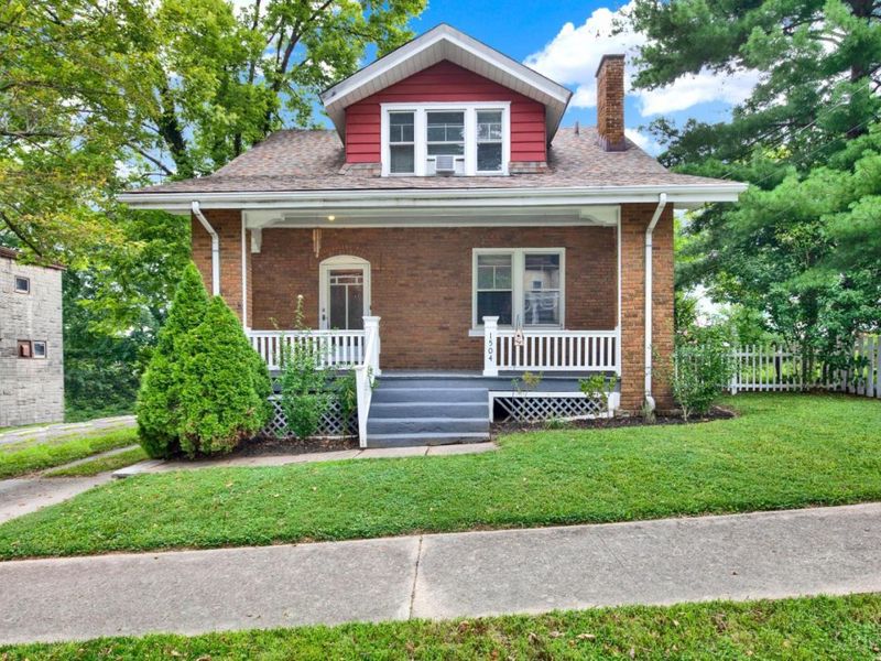 1504 Aster Place, Cincinnati, OH 45224 Photo 2