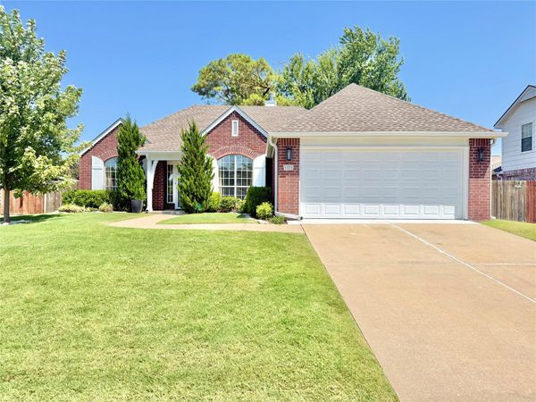 105 S Laurel Avenue , Broken Arrow, OK 74012